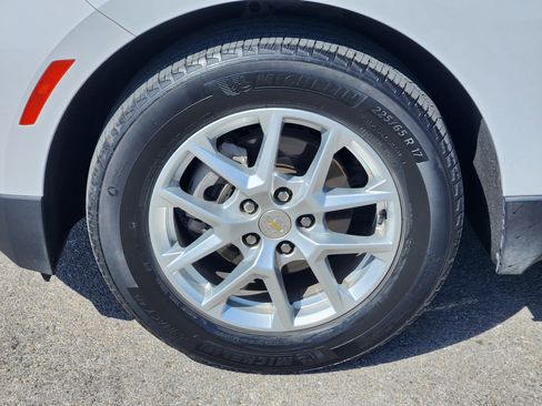 Used 2023 Chevrolet Equinox LT FWD image 10