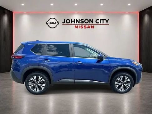 Used 2023 Nissan Rogue SV AWD/4WD image 3