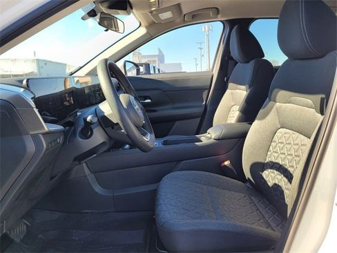 Certified 2025 Nissan Kicks SV w/ Illumination Package image 9