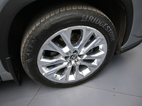 Certified 2024 Toyota Highlander Limited AWD/4WD image 14