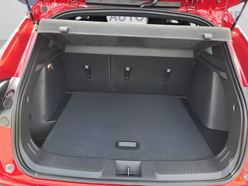 New 2026 Chevrolet Trax RS w/ Sunroof Package FWD image 25