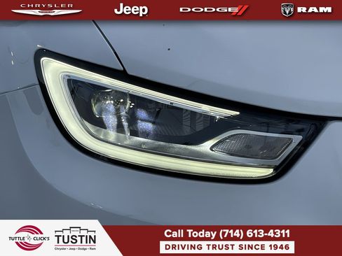 New 2026 Chrysler Pacifica Select FWD image 7