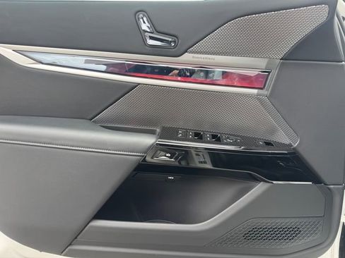 Certified 2025 BMW 740i xDrive 740i xDrive image 14