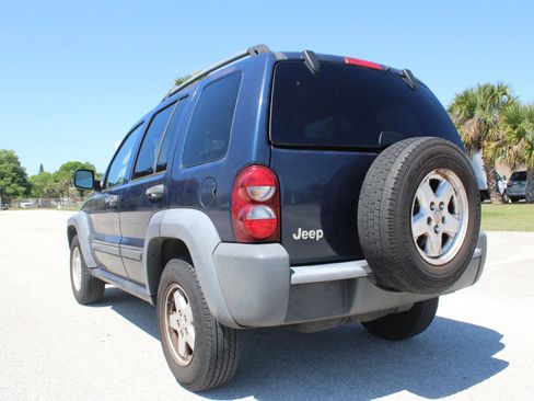 Used 2006 Jeep Liberty Sport image 5