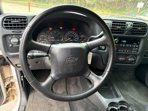 Used 2003 Chevrolet Blazer LS w/ Preferred Equipment Group AWD/4WD image 18