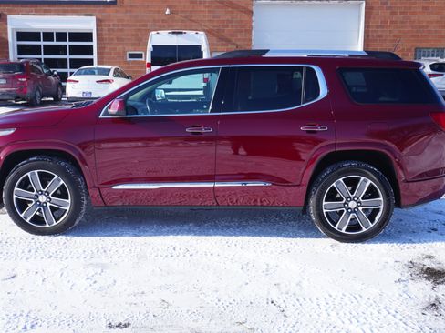 Used 2018 GMC Acadia Denali w/ Technology Package image 2