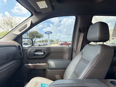 Used 2021 GMC Sierra 1500 Denali w/ Driver Alert Package II AWD/4WD image 23