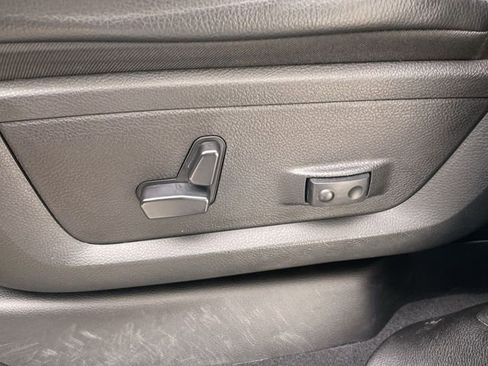 Used 2024 RAM 2500 Laramie AWD/4WD image 12