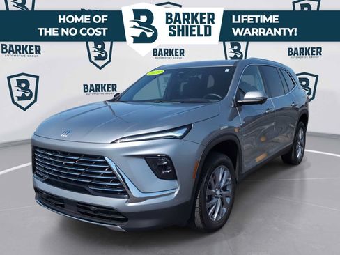 Used 2025 Buick Enclave Preferred AWD/4WD image 1
