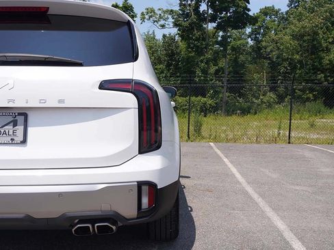 Used 2025 Kia Telluride EX FWD image 18