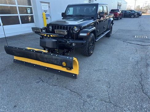 Used 2022 Jeep Gladiator Willys image 44