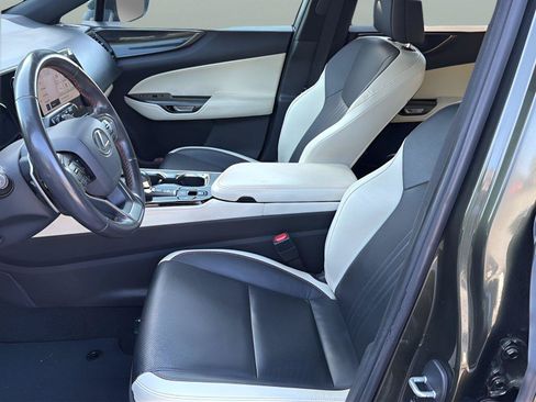 Certified 2024 Lexus NX 250 FWD w/ Towing Package (2000 Lbs) image 4