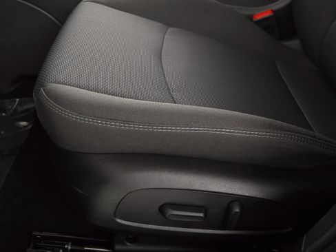 Used 2018 Chevrolet Cruze LT image 24