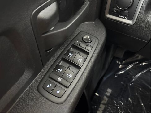Used 2016 RAM 3500 Tradesman w/ Chrome Appearance Group AWD/4WD image 39