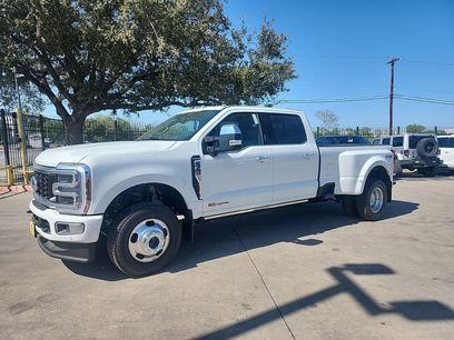 New 2026 Ford F350 Platinum w/ Platinum Plus Package