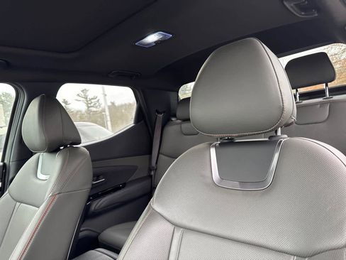 Used 2023 Hyundai Santa Cruz Limited image 16