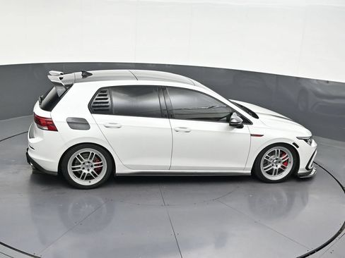 Used 2024 Volkswagen GTI SE FWD image 20