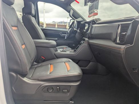 Used 2025 GMC Sierra 3500 AT4 w/ AT4 Premium Plus Package image 33