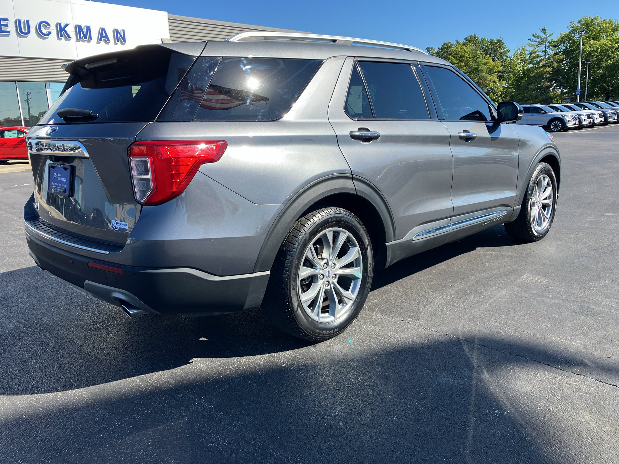 Used 2021 Ford Explorer Limited w/ Equipment Group 301A RWD image 6