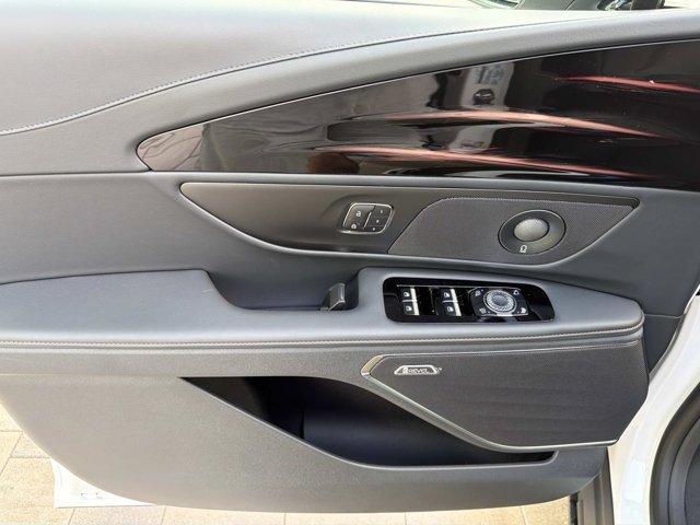 New 2026 Lincoln Nautilus Reserve AWD/4WD image 9
