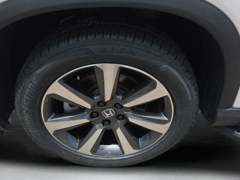 Certified 2024 Honda Pilot Elite image 32