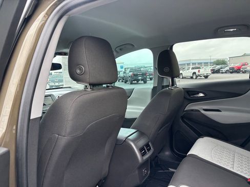 Used 2024 Chevrolet Equinox LT FWD image 25