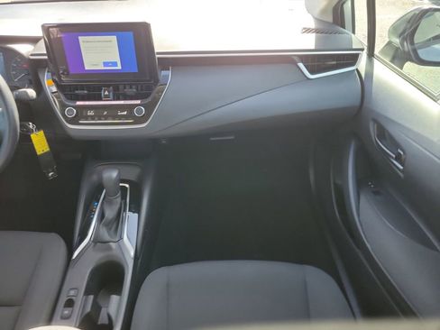 Used 2025 Toyota Corolla LE image 13