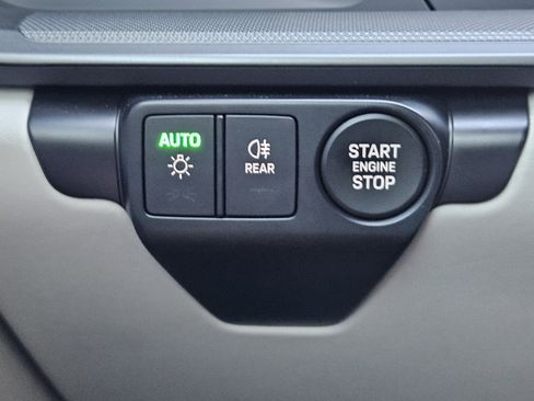 Certified 2025 Porsche 911 Carrera image 22