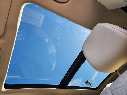 Used 2020 Mercedes-Benz GLE 350 4MATIC image 36