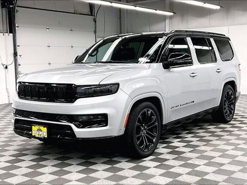 Used 2024 Jeep Grand Wagoneer Series II w/ Quick Order Packagew 28T image 11