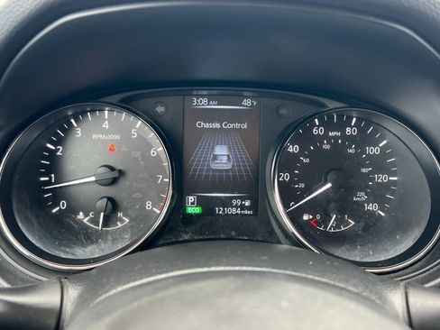 Used 2017 Nissan Rogue SV image 24