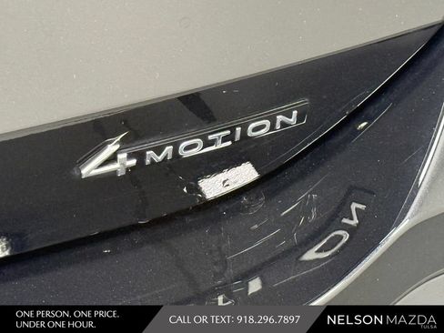 Used 2025 Volkswagen Tiguan SE AWD/4WD image 17