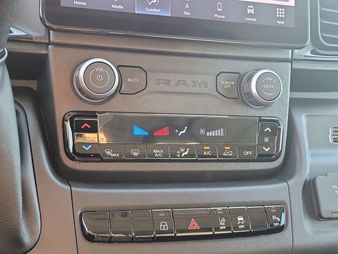 New 2026 RAM ProMaster 3500 w/ Premium Convenience Group FWD image 27