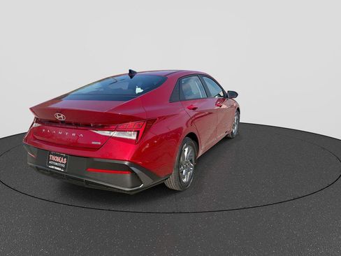 New 2026 Hyundai Elantra Blue image 8