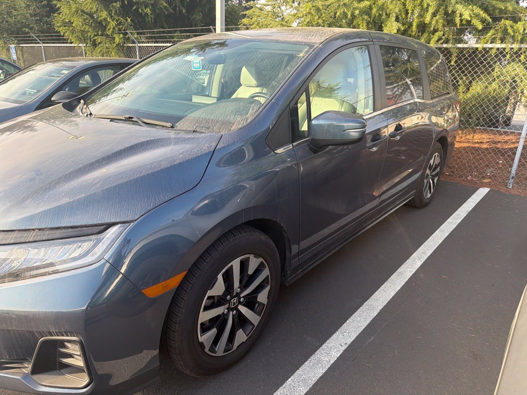 Used 2025 Honda Odyssey EX-L image 2