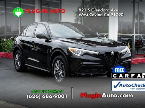 Used 2023 Alfa Romeo Stelvio Sprint image 3