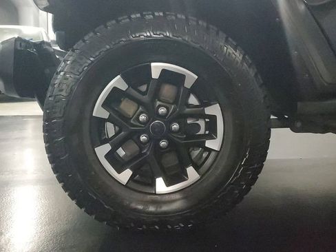 Used 2024 Jeep Wrangler Unlimited Rubicon 4xe AWD/4WD image 7