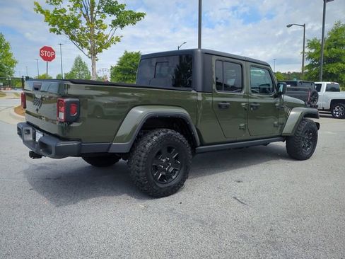 Certified 2021 Jeep Gladiator Sport AWD/4WD image 4