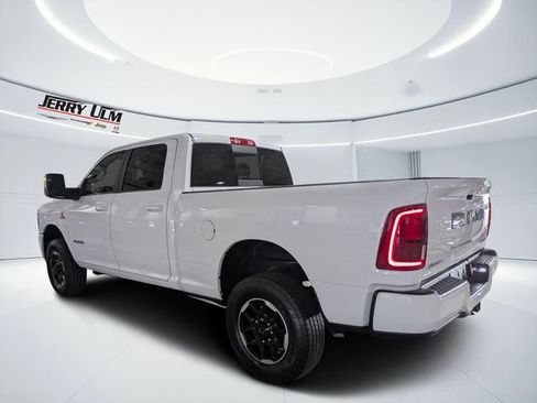 Used 2025 RAM 2500 Laramie AWD/4WD image 5