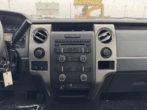 Used 2011 Ford F150 XLT w/ XLT Chrome Pkg image 2