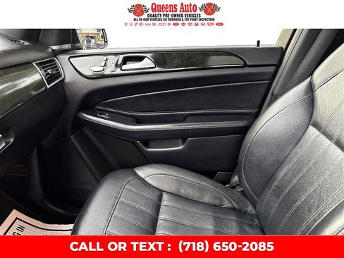 Used 2019 Mercedes-Benz GLE 400 4MATIC image 25