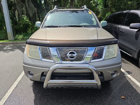 Used 2007 Nissan Frontier LE w/ Leather Pkg RWD image 2