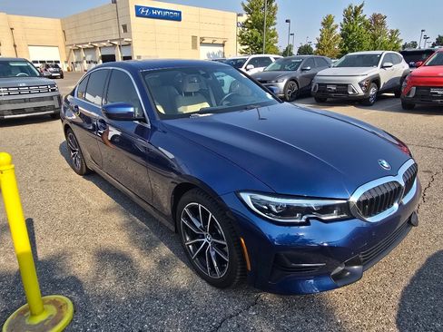 Used 2021 BMW 330e xDrive w/ Premium Package AWD/4WD image 23