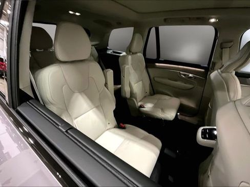 New 2026 Volvo XC90 B6 Ultra w/ Lounge Package AWD/4WD image 11