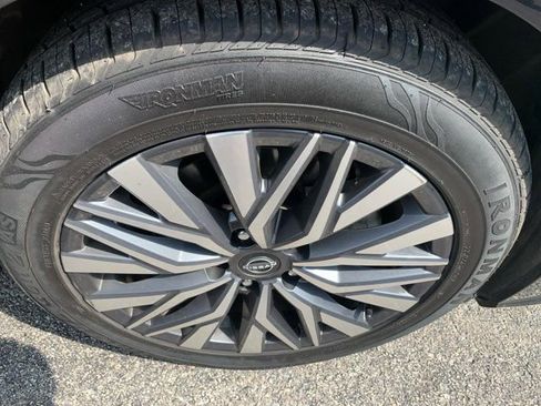 Used 2023 Nissan Altima 2.5 SV FWD image 11