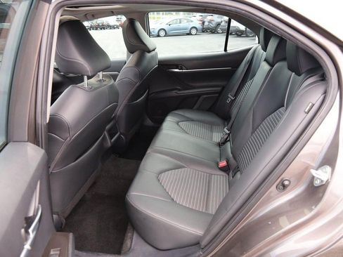 Used 2024 Toyota Camry SE FWD image 10