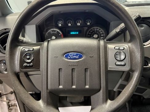 Used 2015 Ford F550 4x4 Regular Cab Super Duty image 11