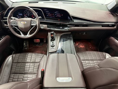 Used 2024 Cadillac Escalade V w/ Heavy-Duty Trailer Package image 18