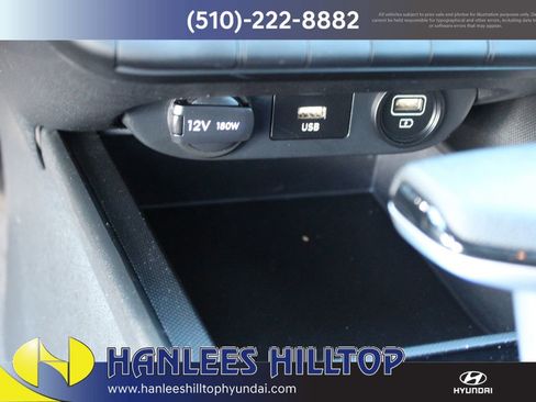 Used 2023 Hyundai Elantra Blue image 21
