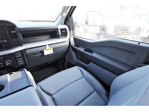 Used 2023 Ford F250 XL image 9